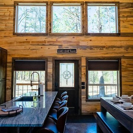 The Big Tex Luxury Cabin Is Epic Broken Bow Eksteriør bilde