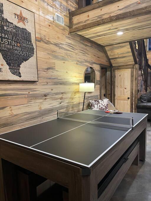 The Big Tex Luxury Cabin Is Epic Broken Bow Eksteriør bilde