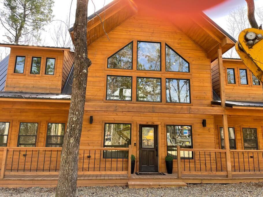 The Big Tex Luxury Cabin Is Epic Broken Bow Eksteriør bilde