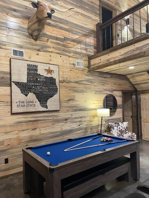 The Big Tex Luxury Cabin Is Epic Broken Bow Eksteriør bilde