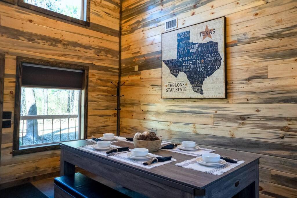 The Big Tex Luxury Cabin Is Epic Broken Bow Eksteriør bilde