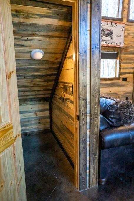 The Big Tex Luxury Cabin Is Epic Broken Bow Eksteriør bilde