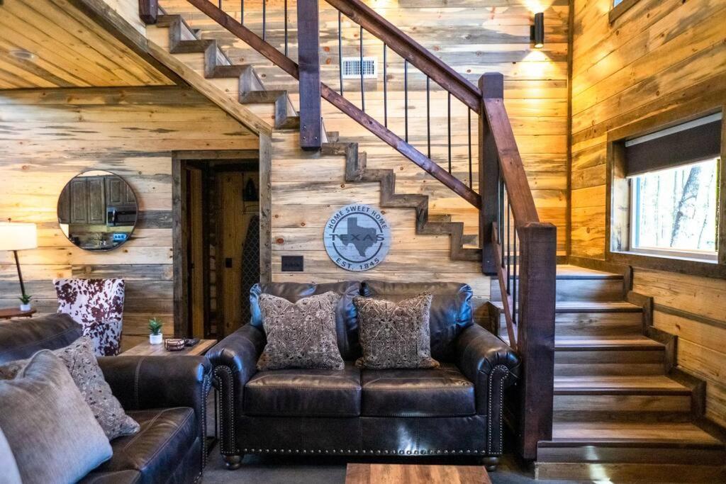 The Big Tex Luxury Cabin Is Epic Broken Bow Eksteriør bilde