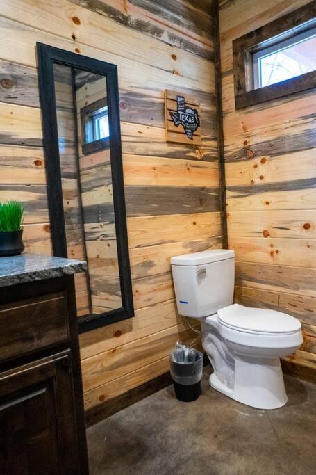 The Big Tex Luxury Cabin Is Epic Broken Bow Eksteriør bilde