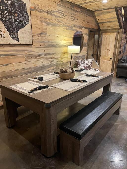 The Big Tex Luxury Cabin Is Epic Broken Bow Eksteriør bilde