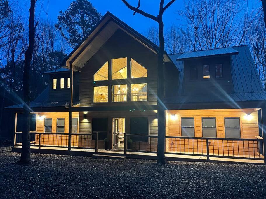 The Big Tex Luxury Cabin Is Epic Broken Bow Eksteriør bilde