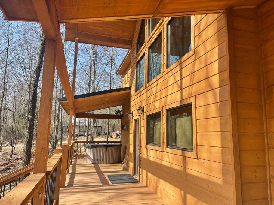 The Big Tex Luxury Cabin Is Epic Broken Bow Eksteriør bilde