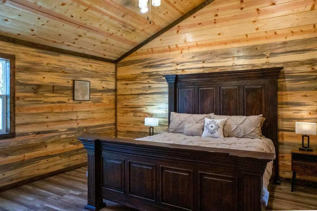 The Big Tex Luxury Cabin Is Epic Broken Bow Eksteriør bilde